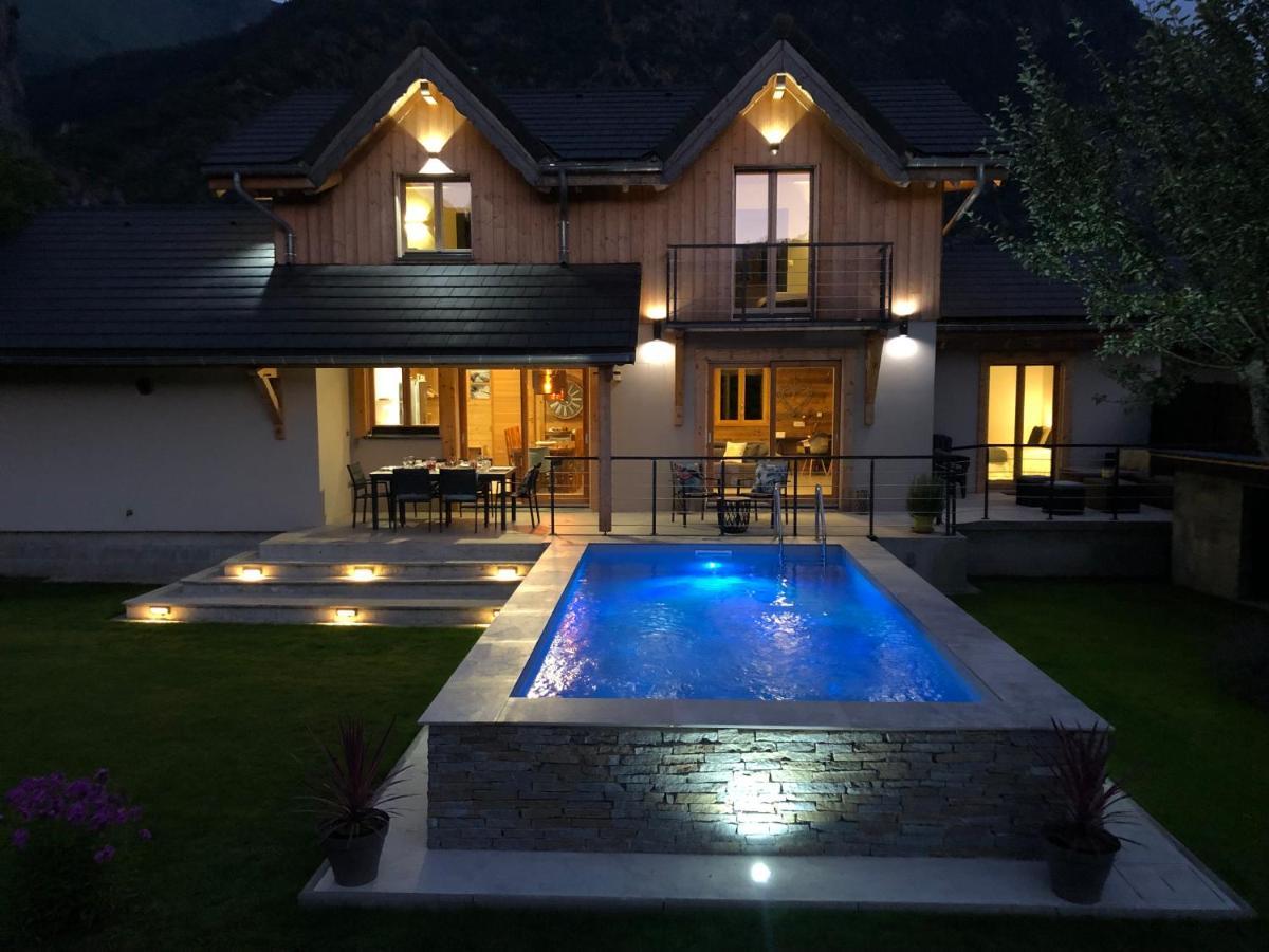 Chalet Barbara With Swimming Pool In The Heart Of Oisans Le Bourg-dʼOisans Extérieur photo